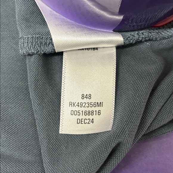 Nordstrom Rack Gray Women's Short Sleeve Top Size Medium - Picture 7 of 7